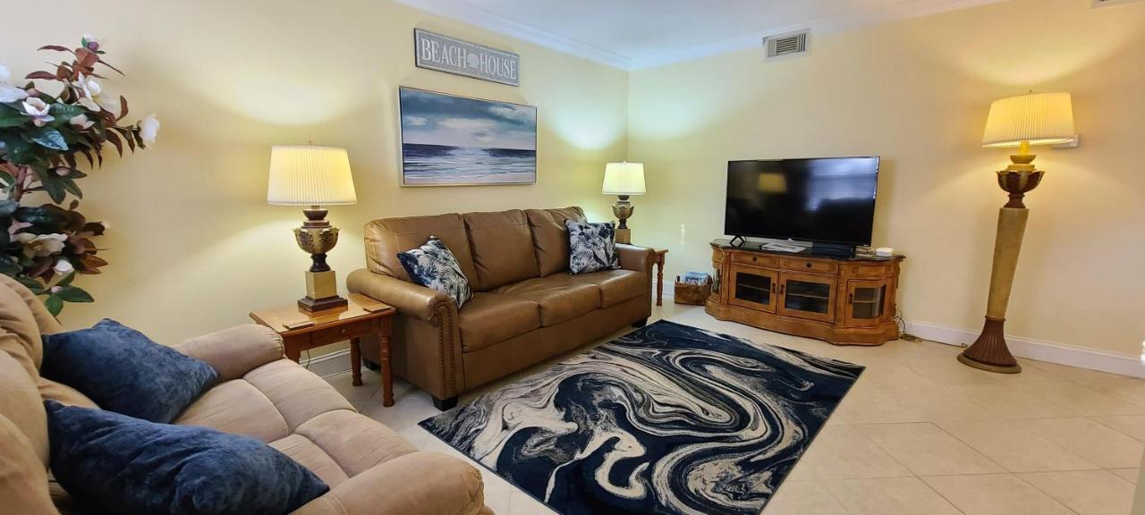 Ferienwohnung Beach Vacation Get-Away St. Pete Beach Exterior foto