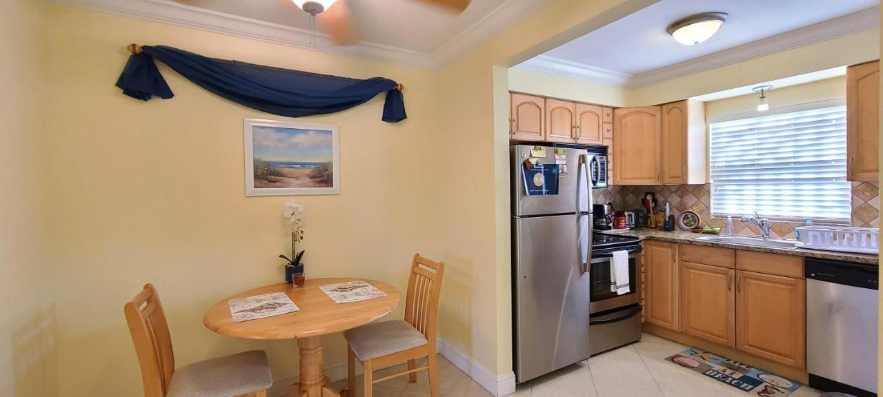 Ferienwohnung Beach Vacation Get-Away St. Pete Beach Exterior foto